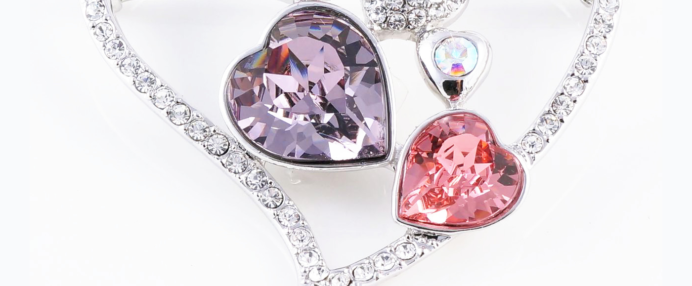 Difference Between Swarovski Crystals and Swarovski Elements