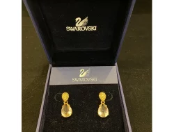 Rekomendasi Anting Swarovski Terbaik 2024