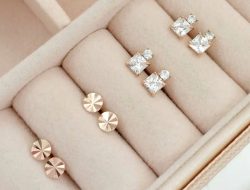 Jenis Perhiasan Emas Anting